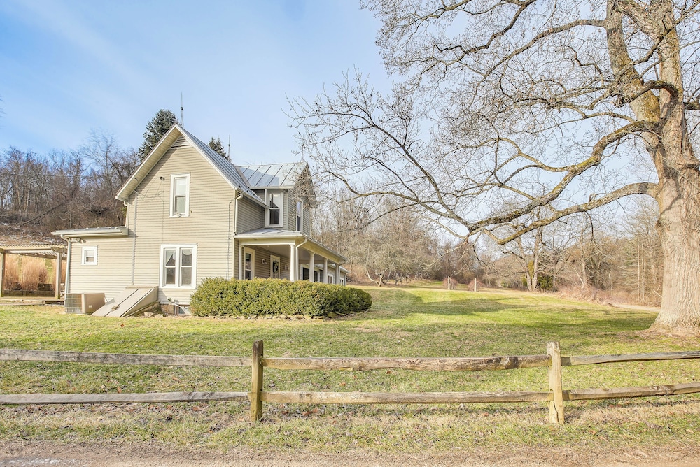 Patio & Scenic Views: Modern Ohio Farmhouse