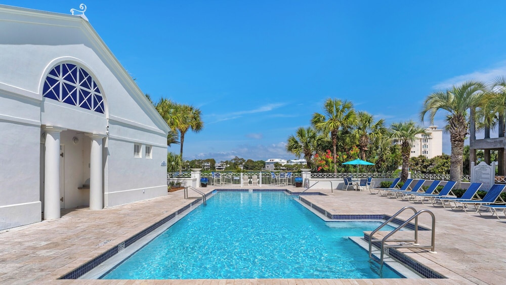 Lakefront Haven in Carillon Beach