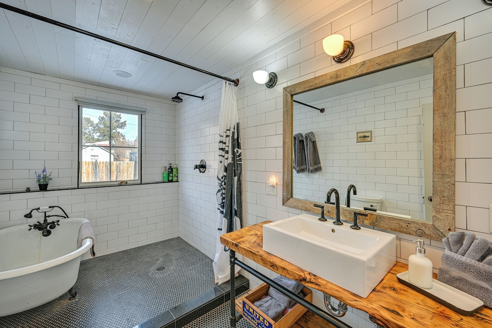 Historic Home Near Main Street Buena Vista!