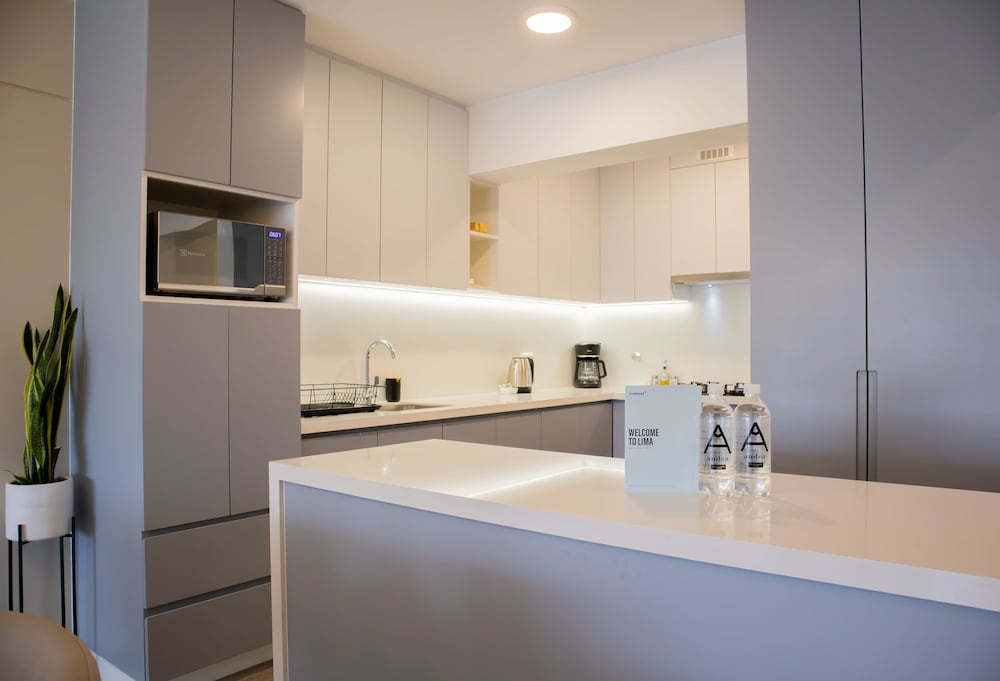 w Amazing 3BR w Balcony in Miraflores