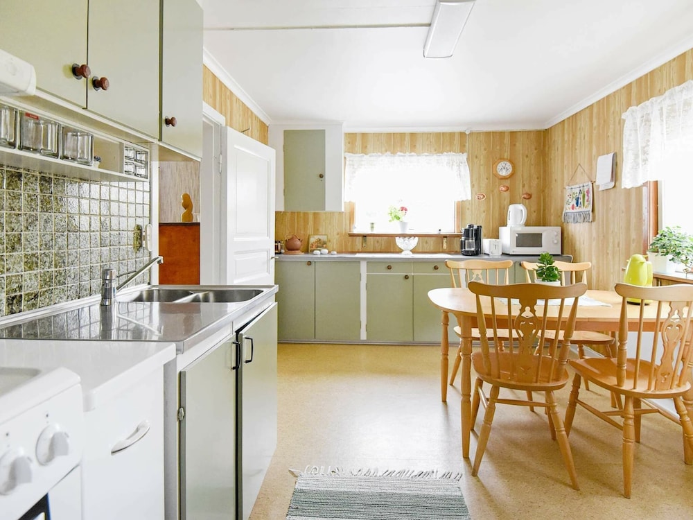 5 Person Holiday Home in Bullaren-by Traum view 4