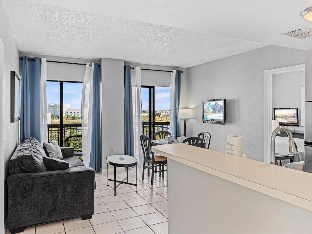 Enclave Swanky