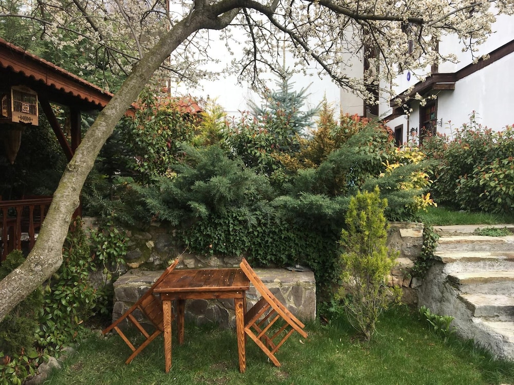 Beyzadeler Konağı