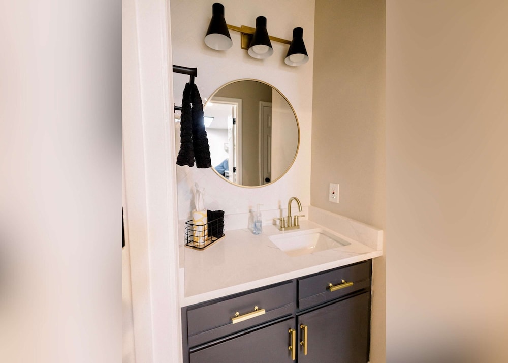 Suite Dreams Condo for 4