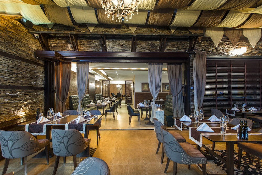 Bansko Vacations - Premier Luxury Mountain Resort - Property Image 130