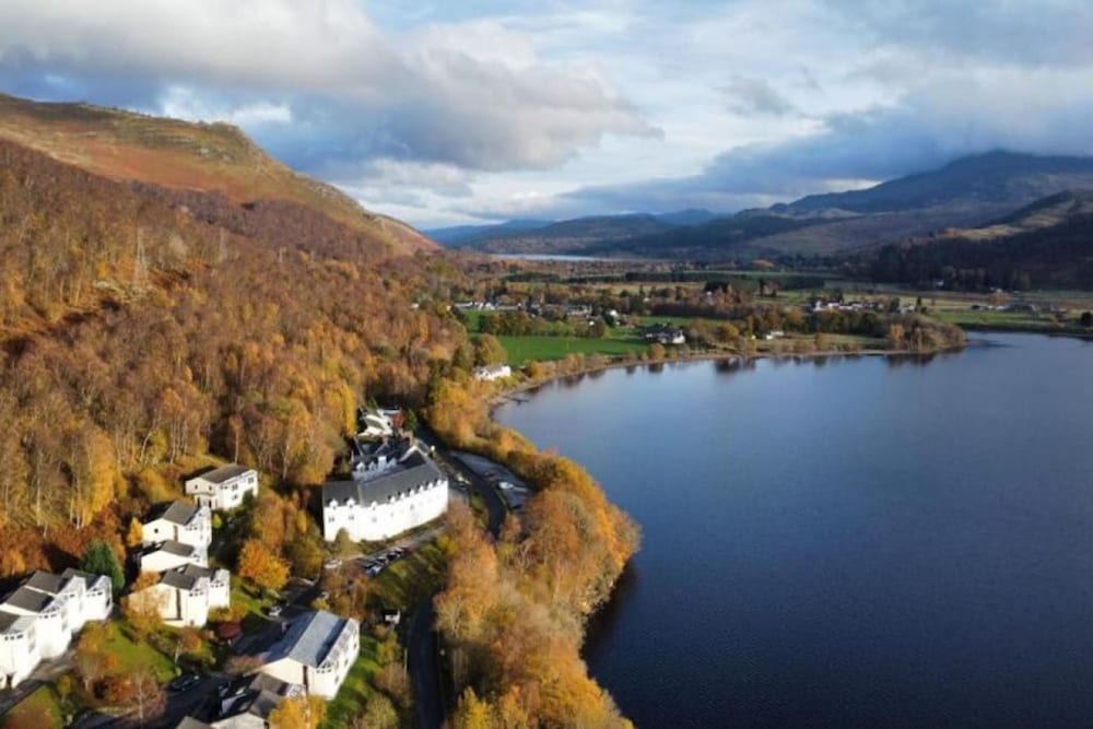 Loch Rannoch Highland Club Studio 02