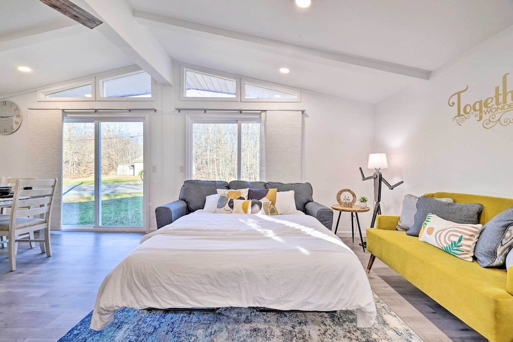 Tobyhanna Home w/ Game Room  Lake Access! - Property Image 17