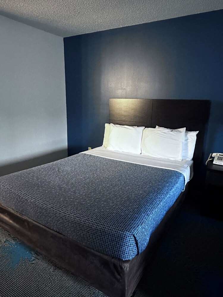 Budget Host Inn Manistique