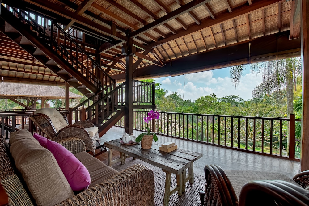 Villa Atas Awan
