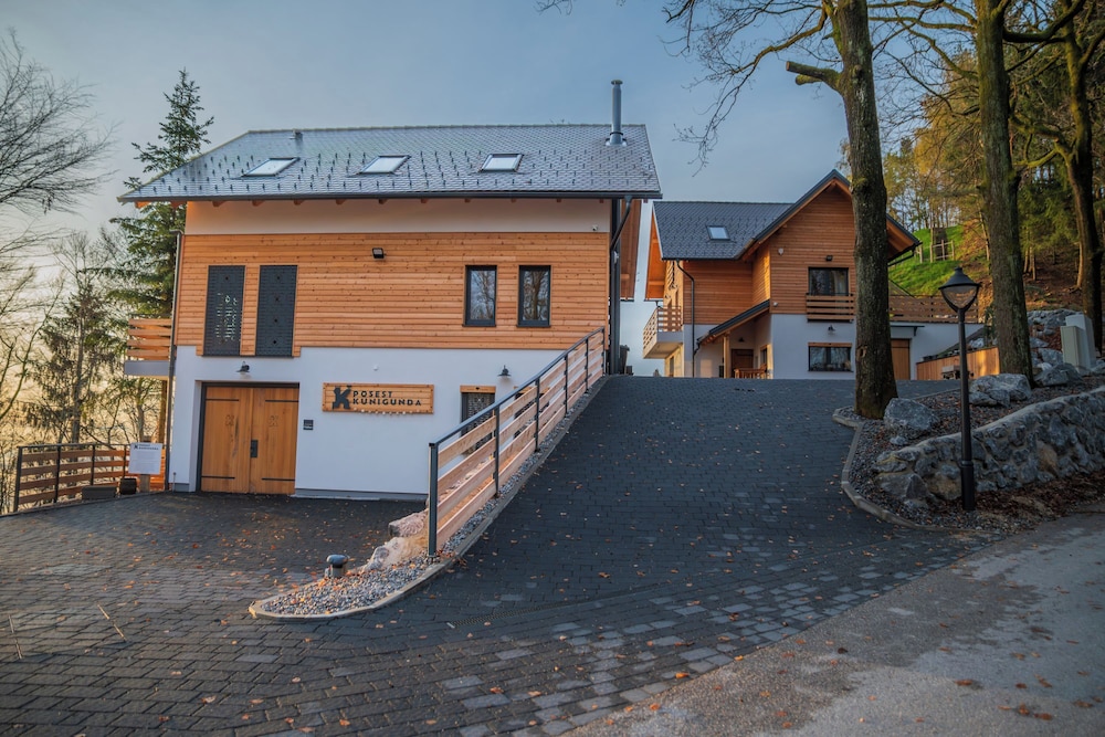 Stuk House
