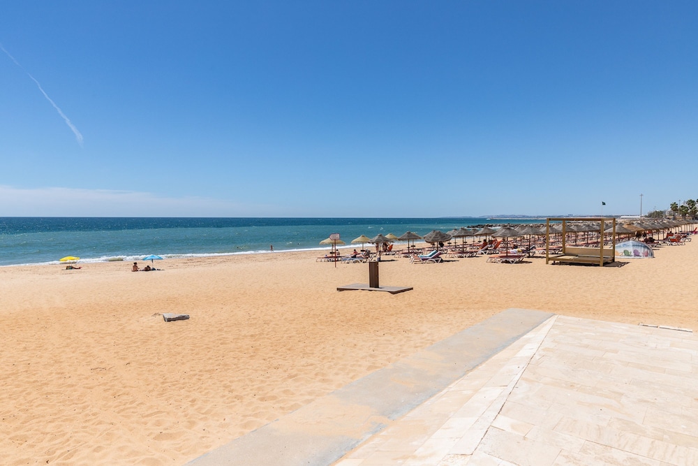 Superb Front Beach Carteia Flat