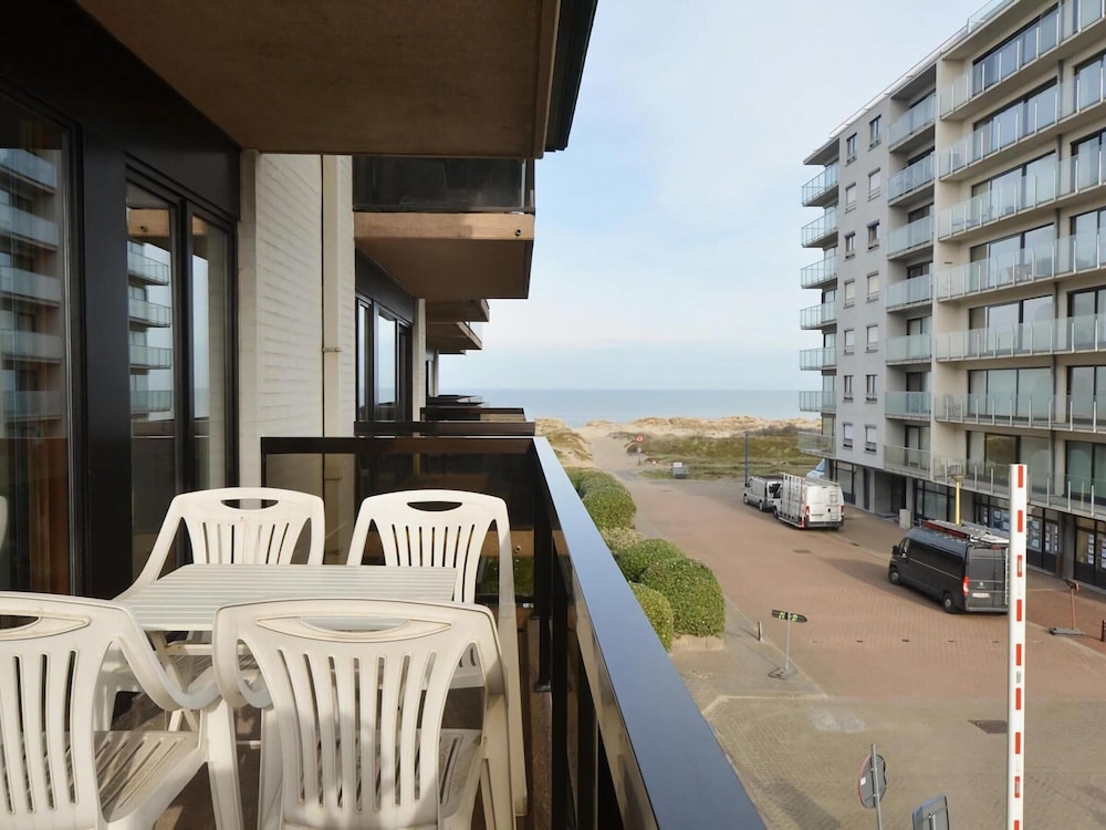 Apartment Oostduinkerke Near the Beach