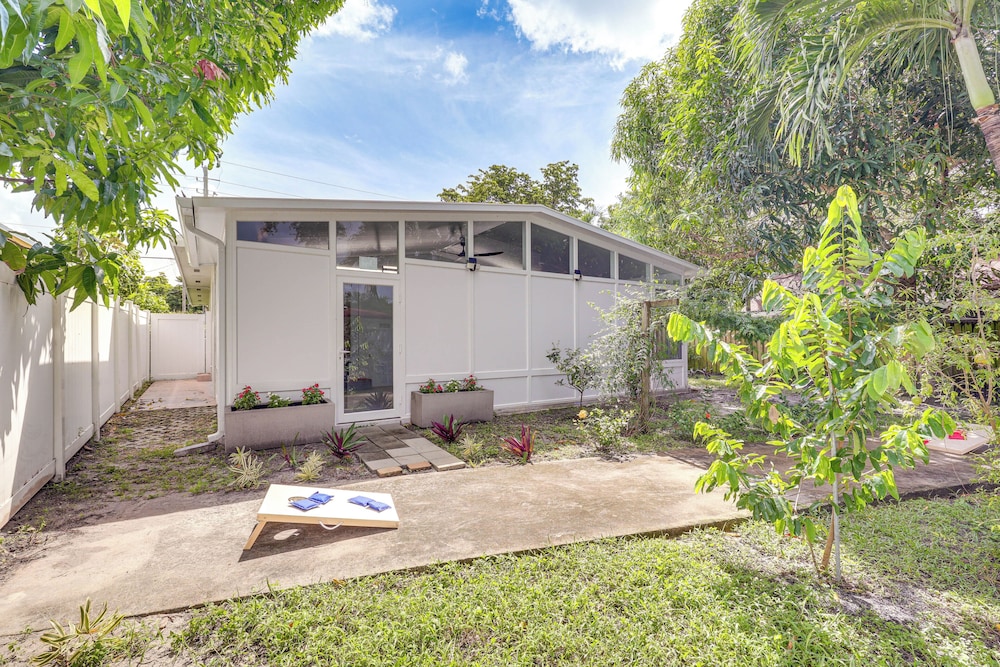Home < 2 Mi to Hallandale Beach & Boat Rentals