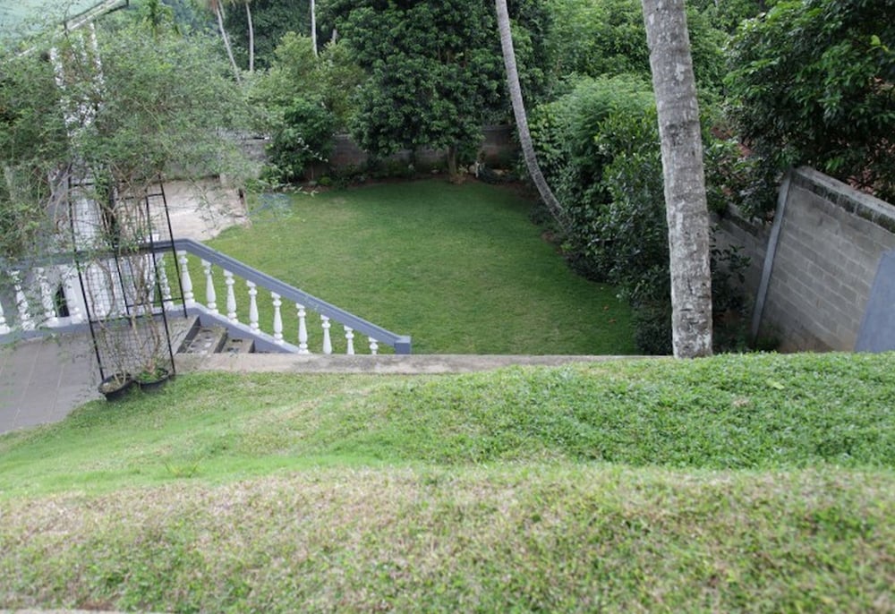 AA Circuit bungalow