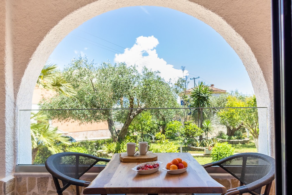 Mathraki Resort