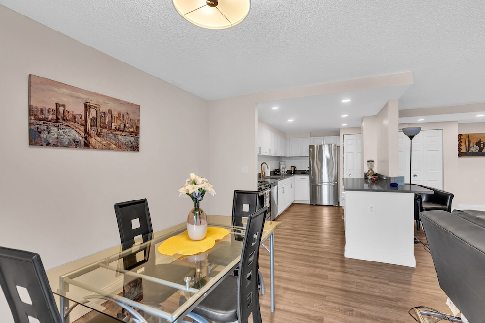 Arlington 2br Furnished Apartment In Crystal City 2 Bedroom Apts