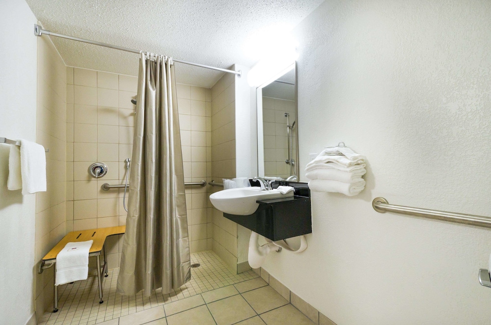 Springfield Vacations - Motel 6 Springfield, VA - Washington DC Southwest - Property Image 10