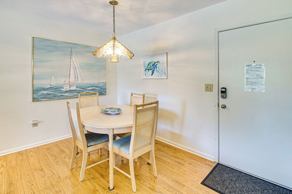 < 1/2 Mi to Coast: New Smyrna Beach Getaway