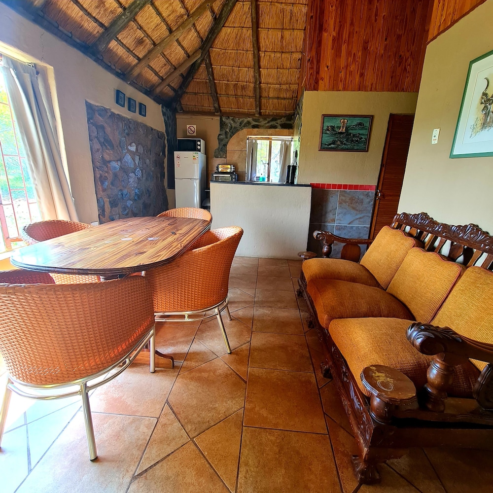 Uitvlugt Resort view 4