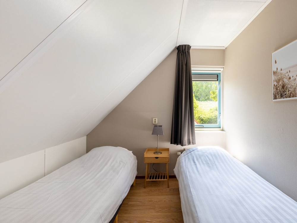 Detached House With Dishwasher Near Hoorn view 5