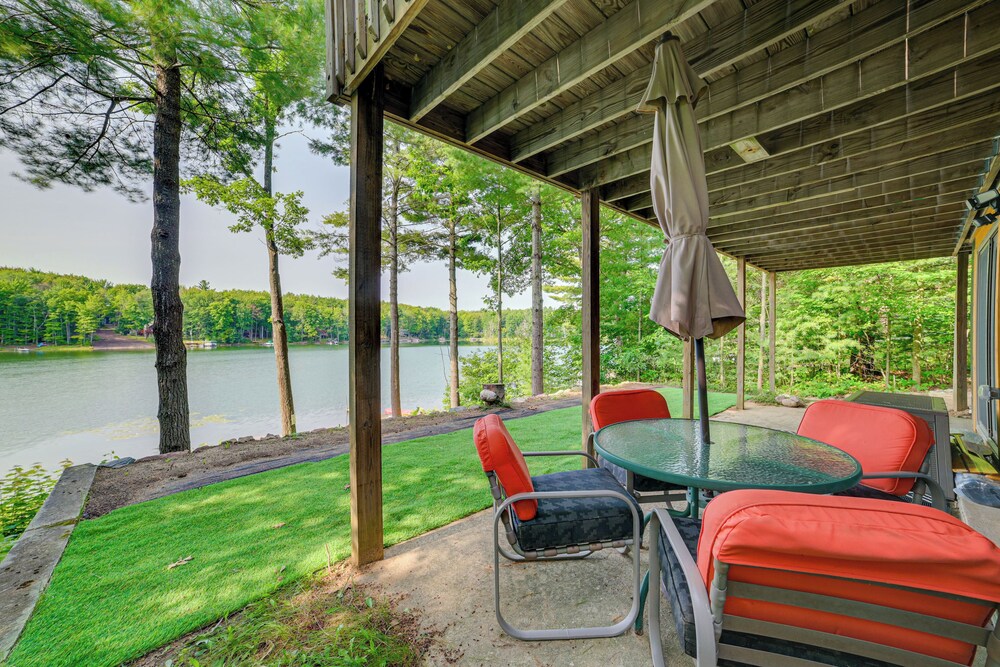 Deck & Fire Pit: Near Snowmobile Trails in Gaylord view 5