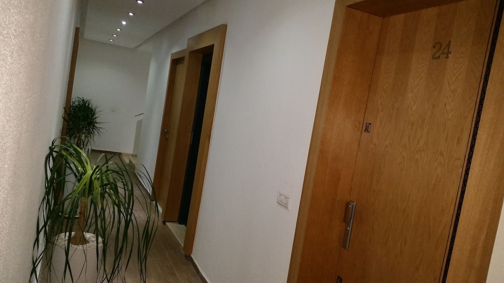 Golden Ashraf Apartment