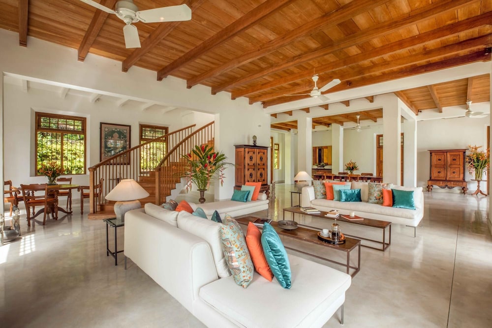 Luxurious 07 Bedroom Hilltop Villa With Private Gym view 3