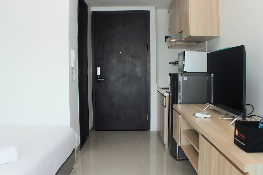 Basic Studio Near Station At Lrt City Bekasi Apartment