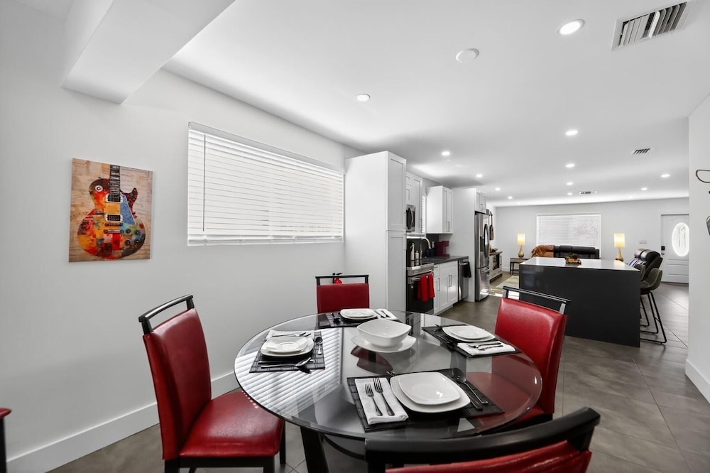 Guitar House Poker Lounge Hard Rock