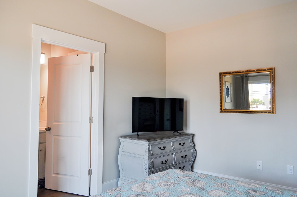 Family Tides by Topsail Realty