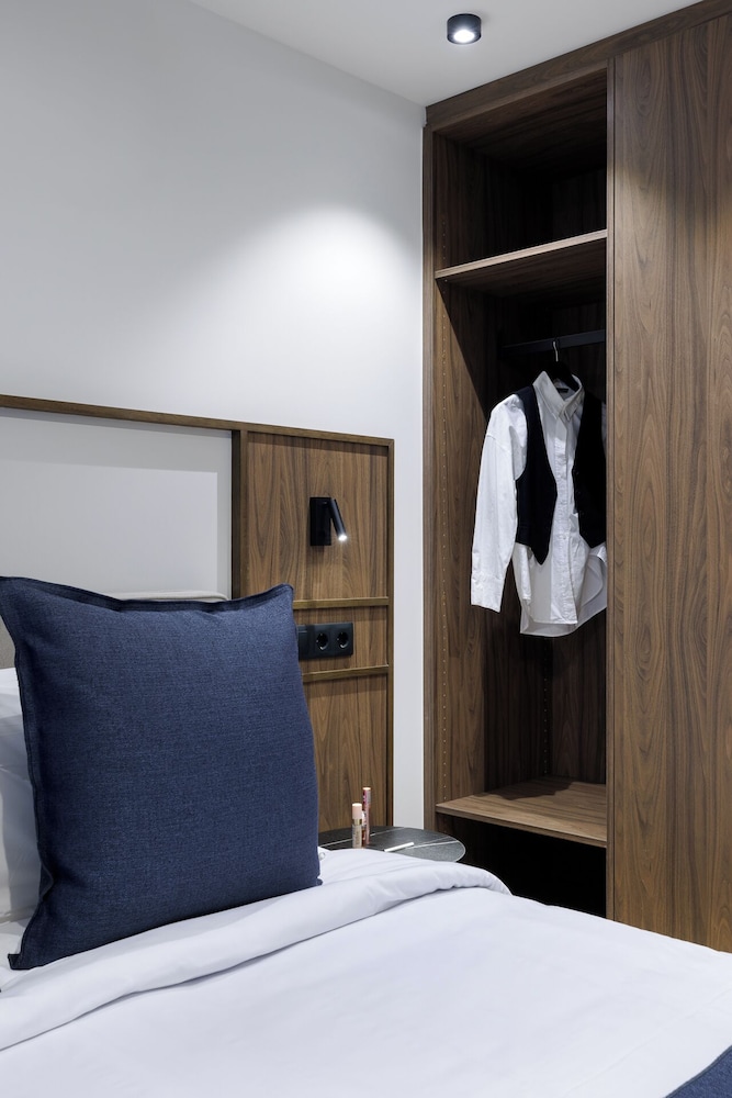 MoRe by Zoia Living