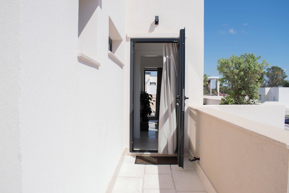 Kalinifta Rooms Luxury Style
