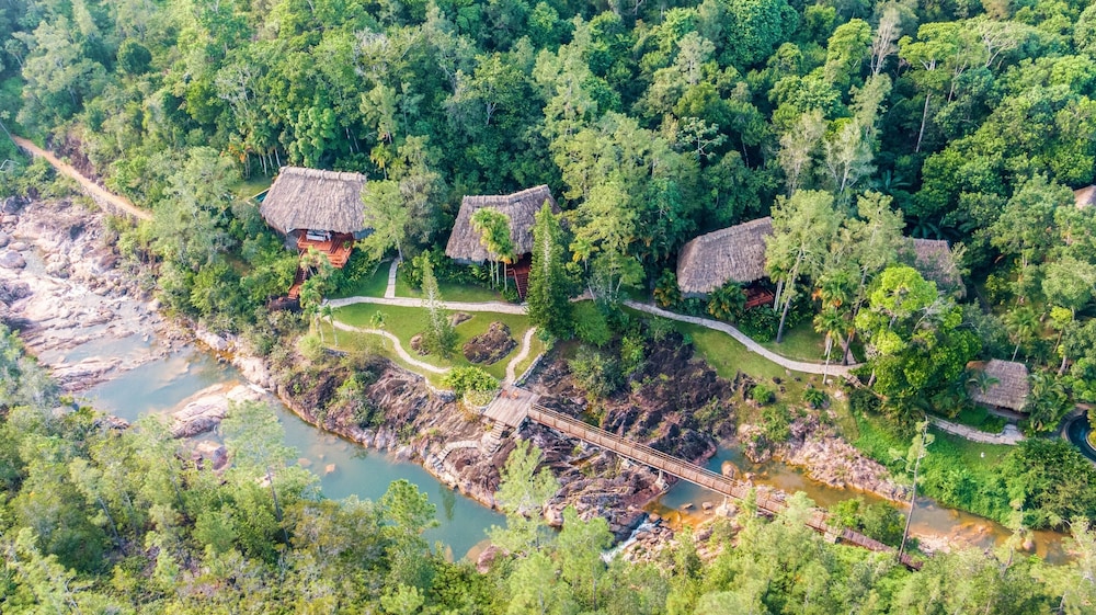 Blancaneaux Lodge by Francis Ford Coppola