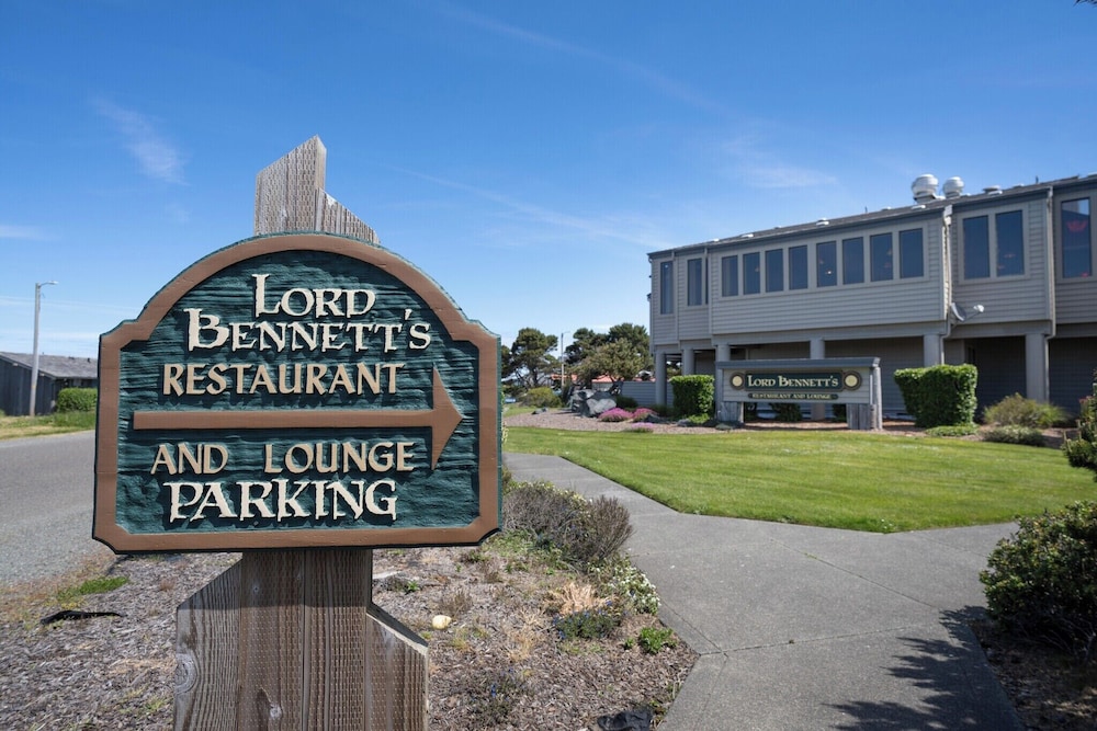 Sunset Oceanfront Lodging