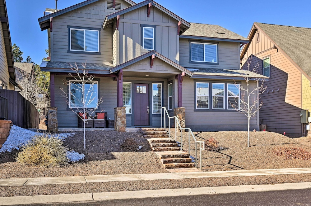 Spacious Flagstaff Home w/ Fenced Yard & Grill! view 2