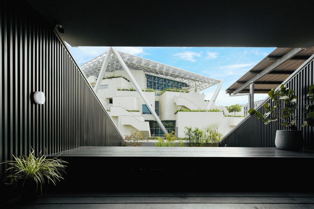 J Youai House