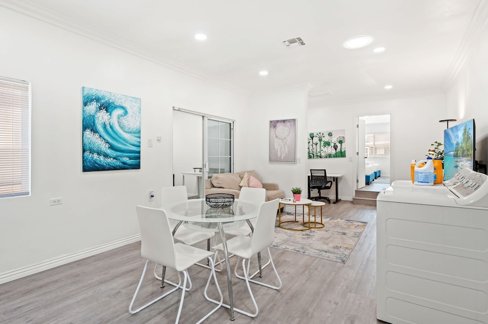 Spacious Bright Home Fully Equipped