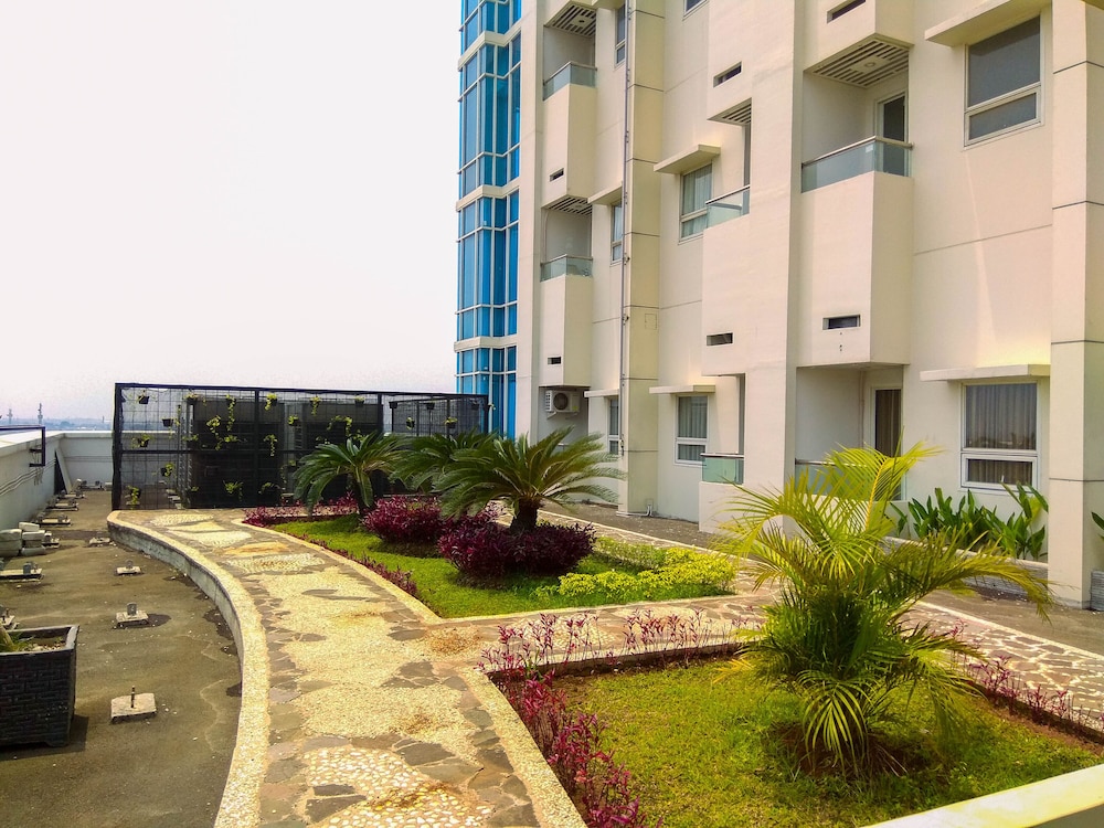 1BR Apartment Atlanta Residences next to RS Bunda Margonda