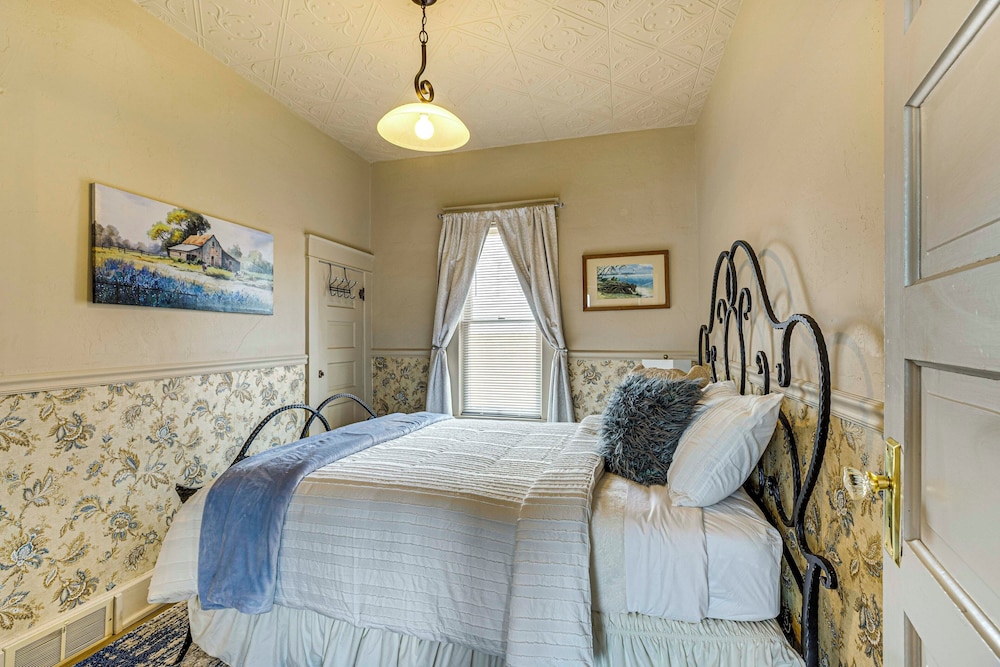 1 Block to Main St: Charming Montrose Home w/ Yard