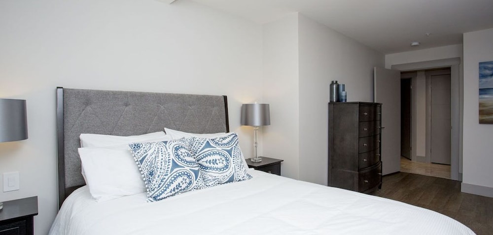 Moore Suites - The Mary Ann - Image 3