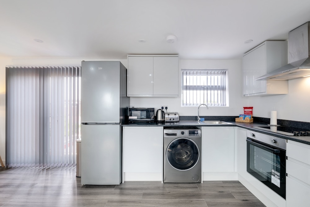 Newly Converted 3 Bed Apt. in Hounslow