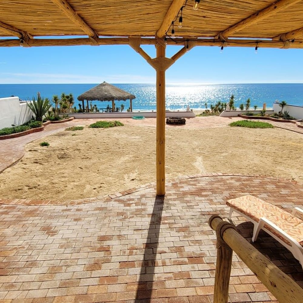 Casa Evita 4 Bedroom Beachfront Home