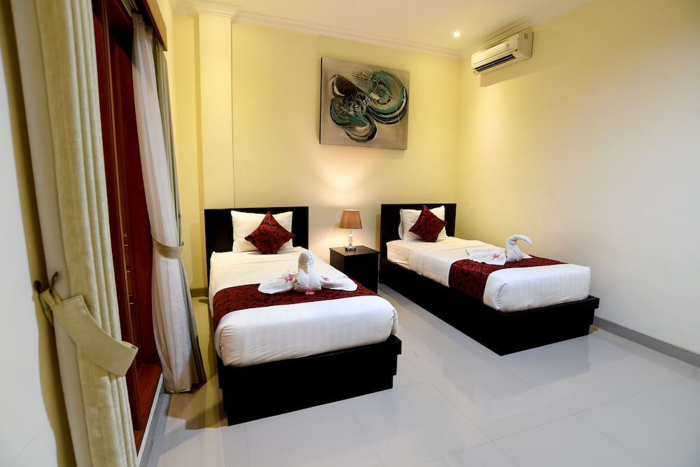 Tom's Inn Pecatu