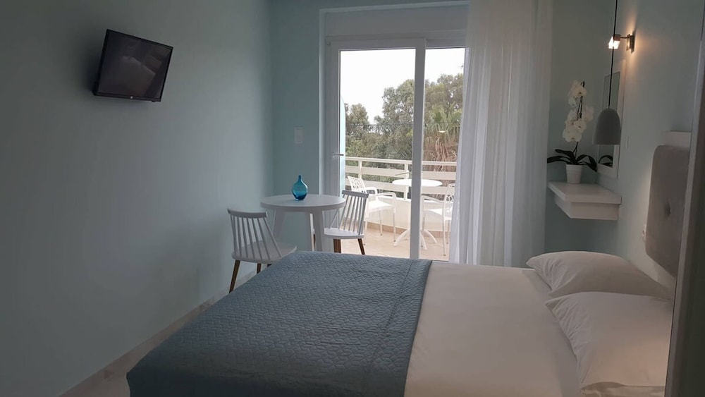 Mear Luxury Studio - Crete Garden Gem