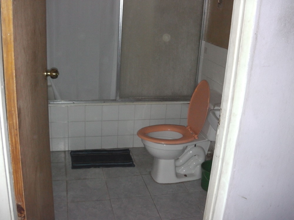 Yardie Guest House - Property Image 14