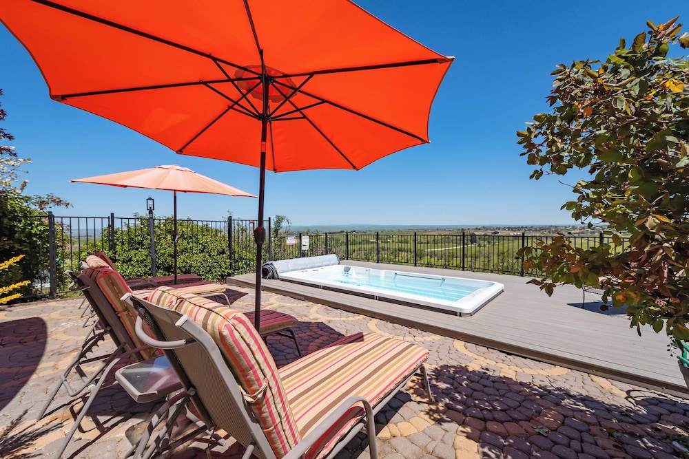 Hidden Acre Vineyard