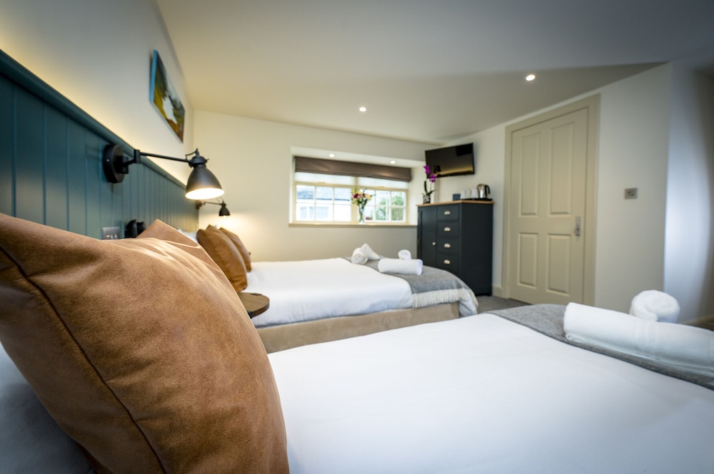 The Loch Ness Inn
