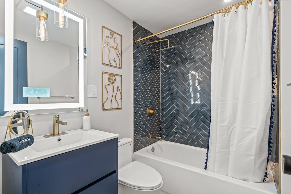 Stylish 3-Bedroom Home in Philly - Property Image 29
