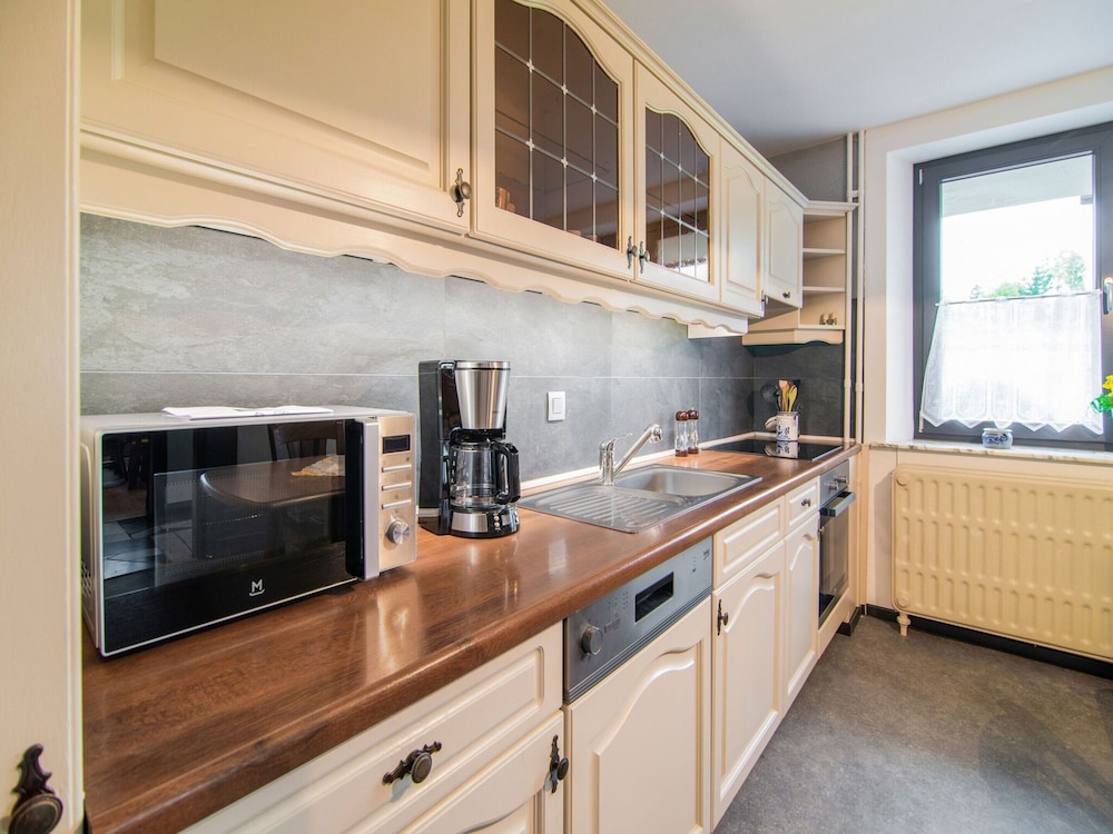 Holiday Home in Bullingen With Garden