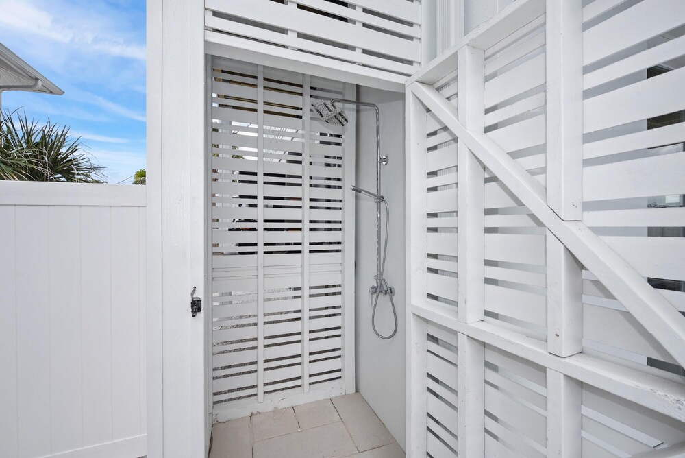 Easy & Lazy Retreat